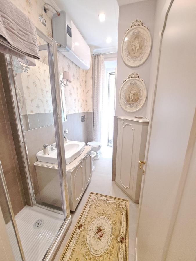 Della Vite 27 *