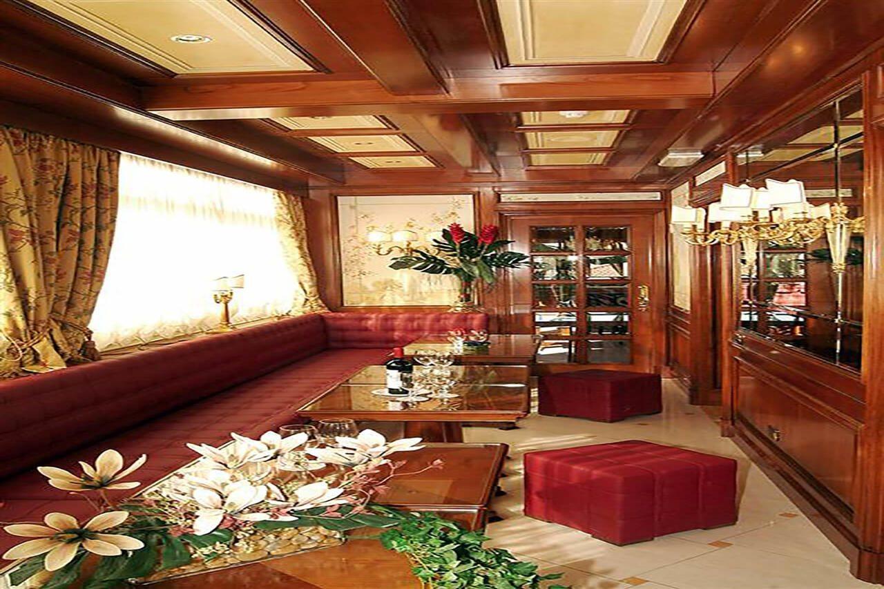Champagne Palace Hotel Rome