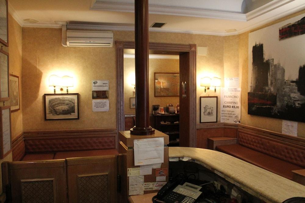 Pomezia Hotel