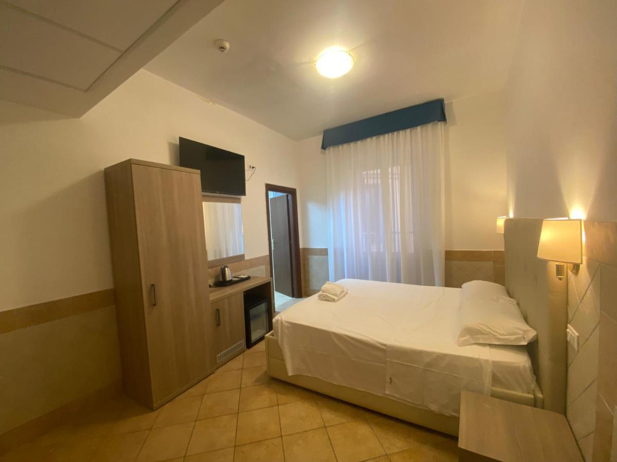 Alex Square Hotel