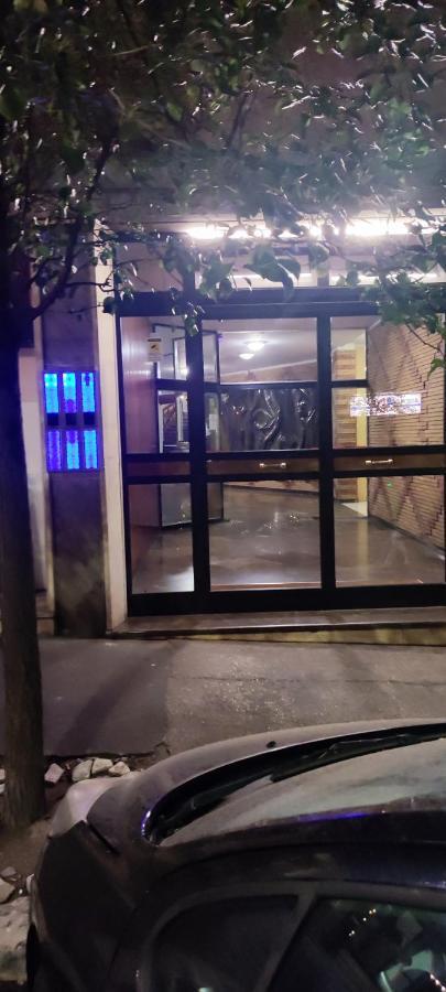 Appartamento Frank Host Lux , Metro A A 50 M, Simple Check-in Con Codice A Qualsiasi Orario *