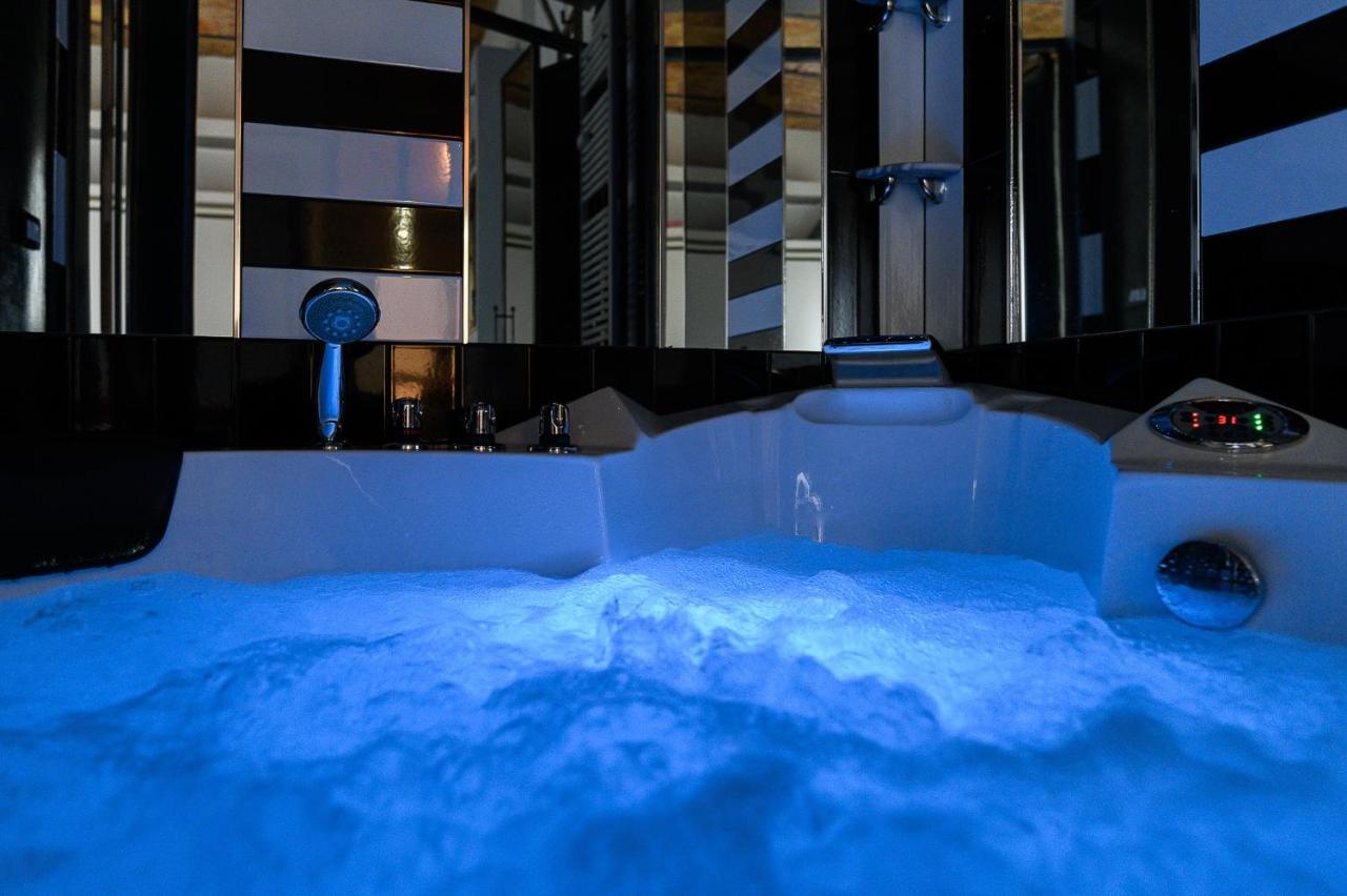Stylish With Jacuzzi By Ndp Rent Apartment Rome