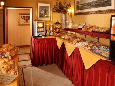 Hotel Serena Srl 3*