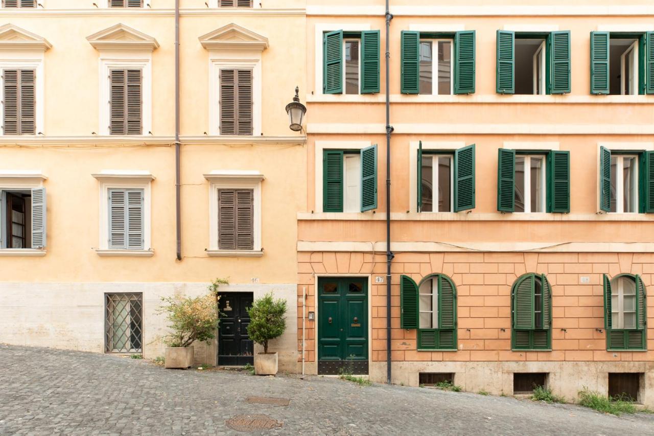 Iflat Trevi Charming Apartment *