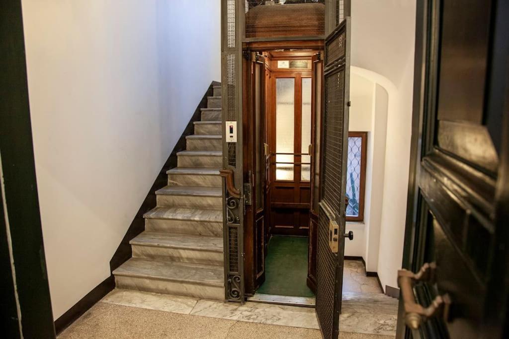 Peaceful In Piazza Venezia's Alleys Apartment Rome