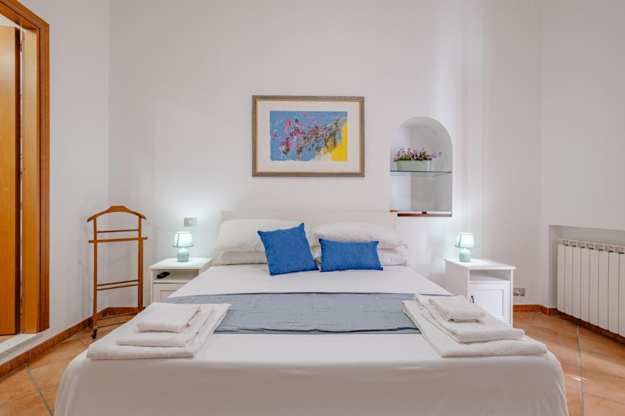 Ele Pantheon Apartment