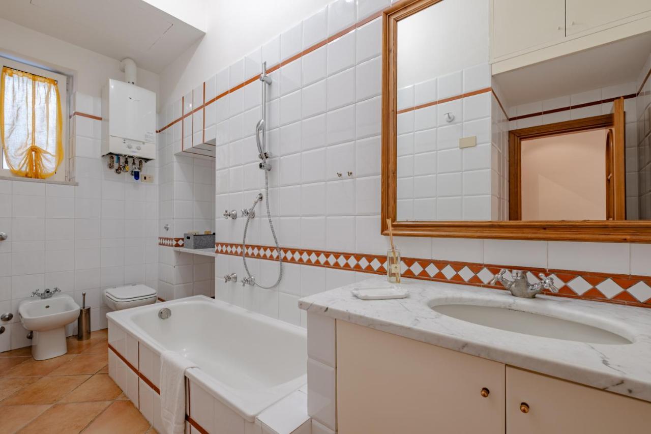 Ele Pantheon Apartment