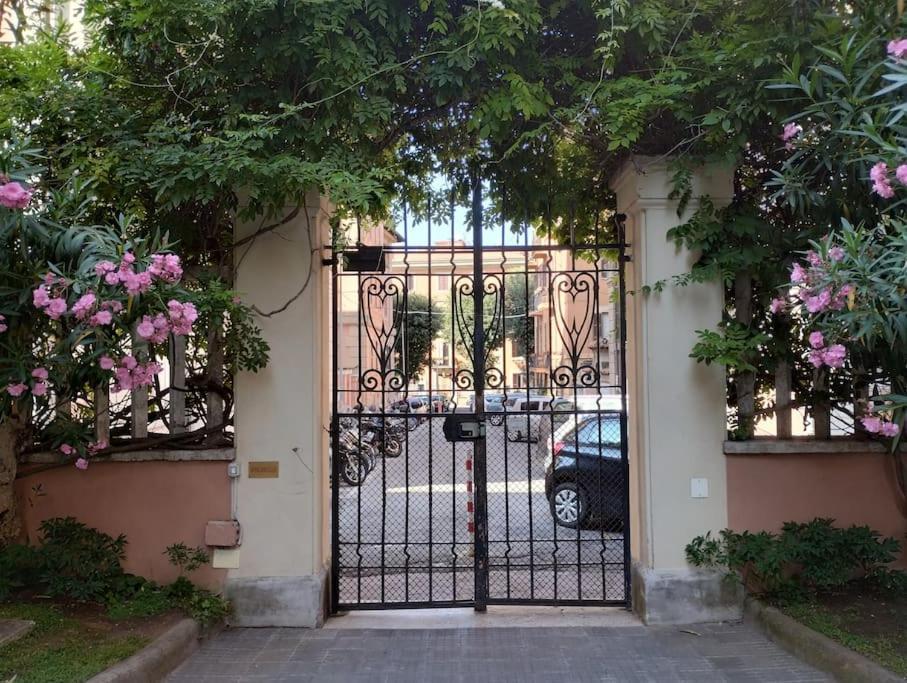 Apartment Dimora Torlonia - Elegance & Light In Rome