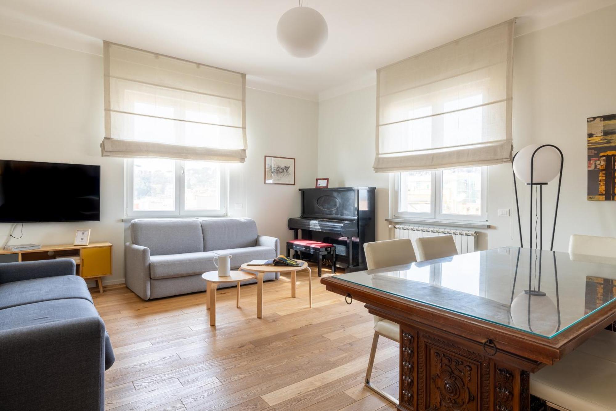 Apartment Floor With Rooftop Terrace Near St. Peter Rome