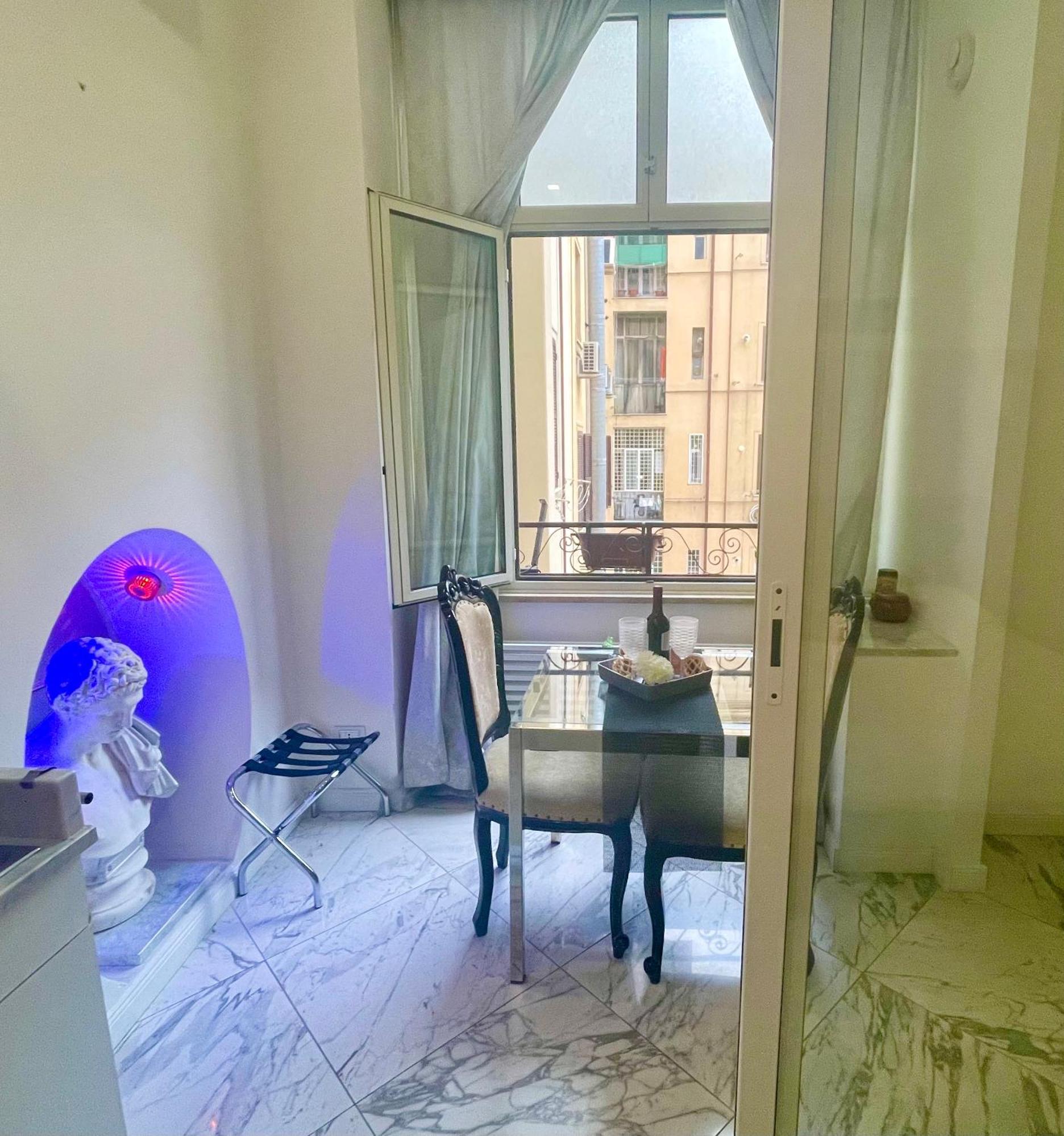 Parisa * Rome
