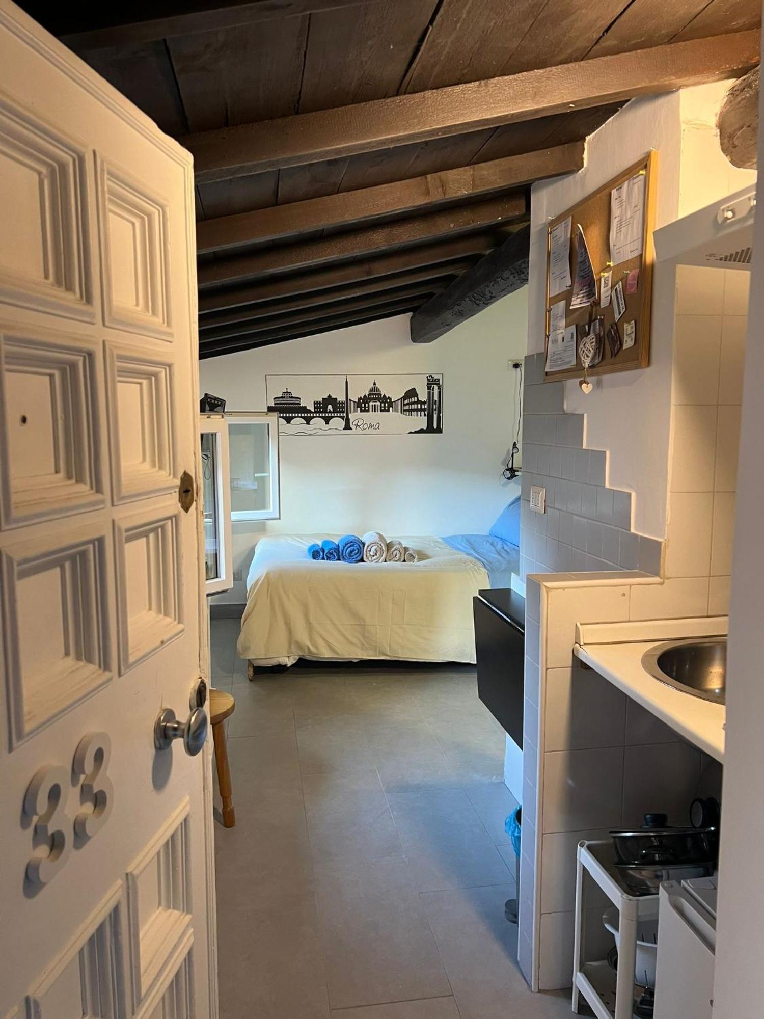 Apartment Monolocale Trastevere Locato Per Finalita Turistiche Rome