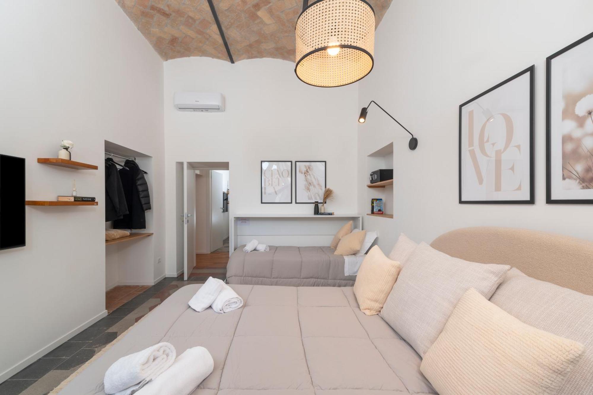 Colosseo Flats And Penthouse *