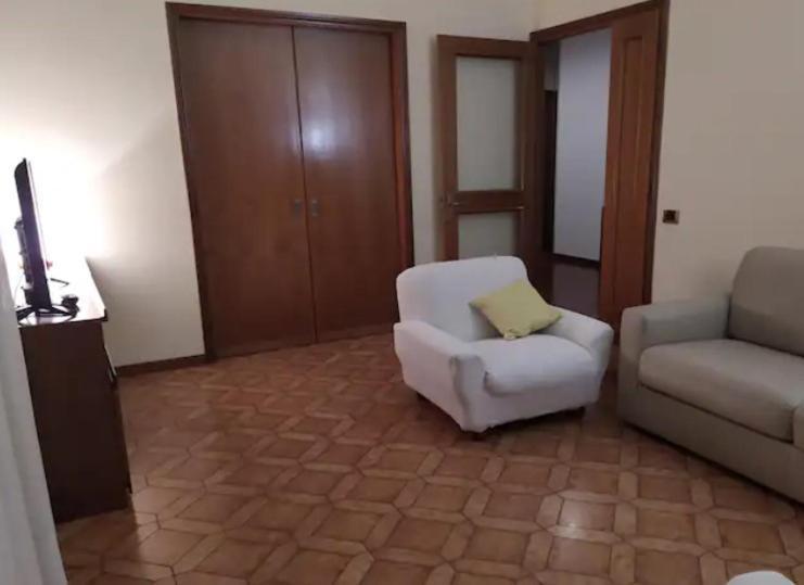 Confortevole, Con Parcheggio Gratuito Appartamento *