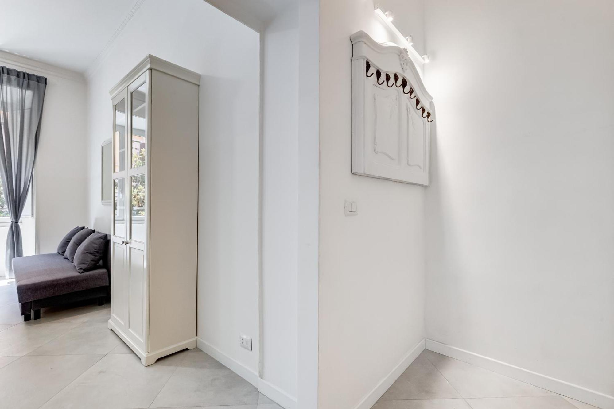 Apartment Bdc Alpha & Omega In Monti District With 2bath