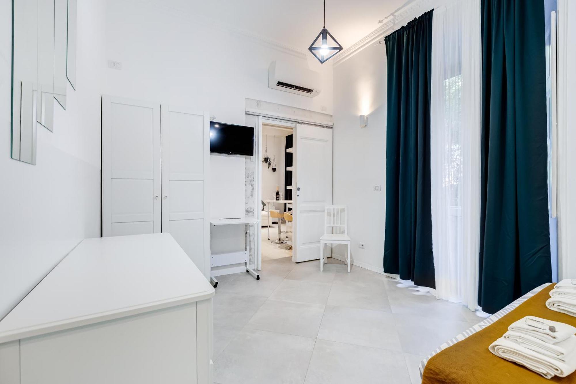 Bdc Alpha & Omega In Monti District With 2bath Apartment *