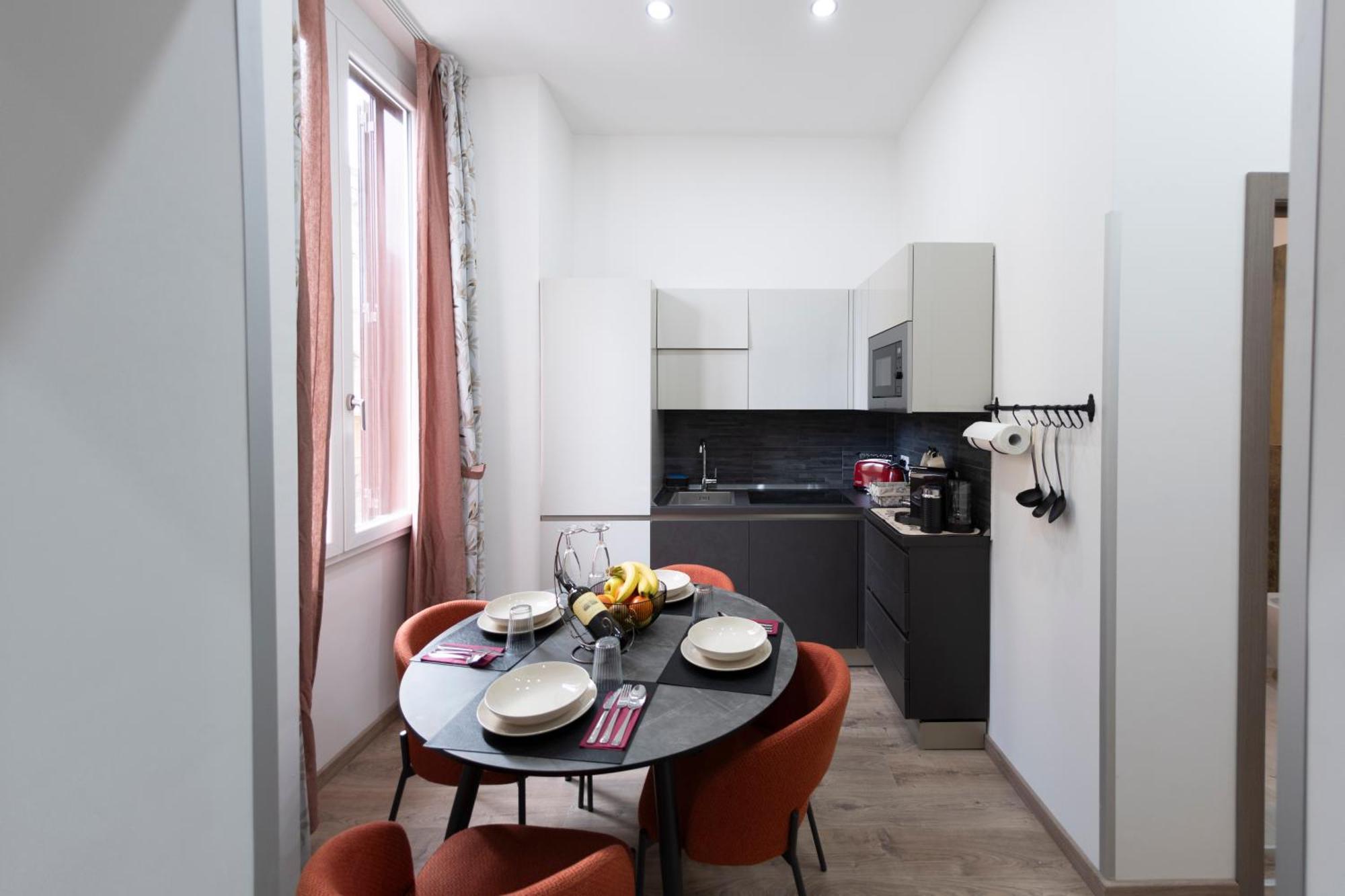 Cola Bed & Breakfast Rome