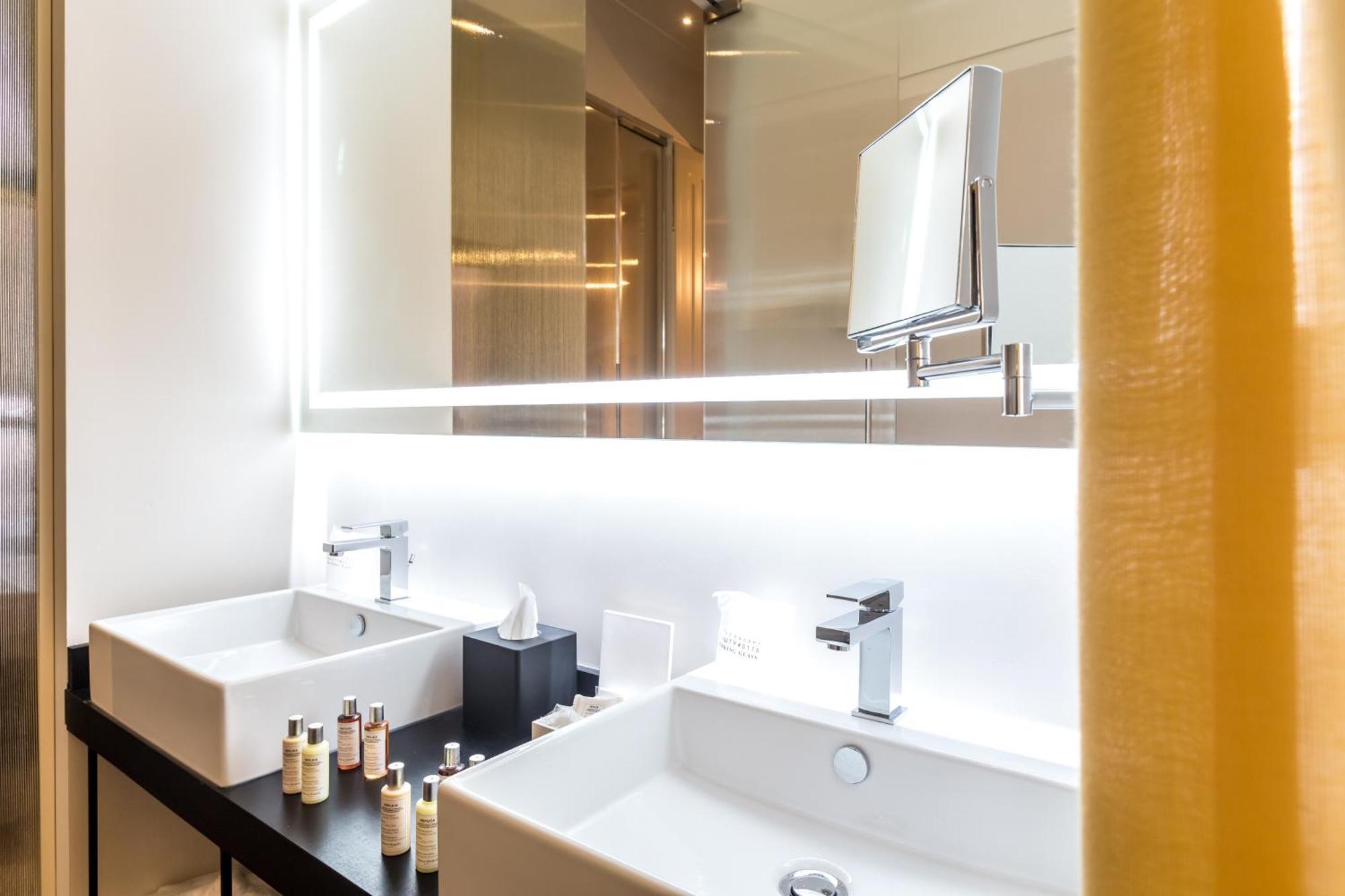 The H'all Tailor 5* Rome