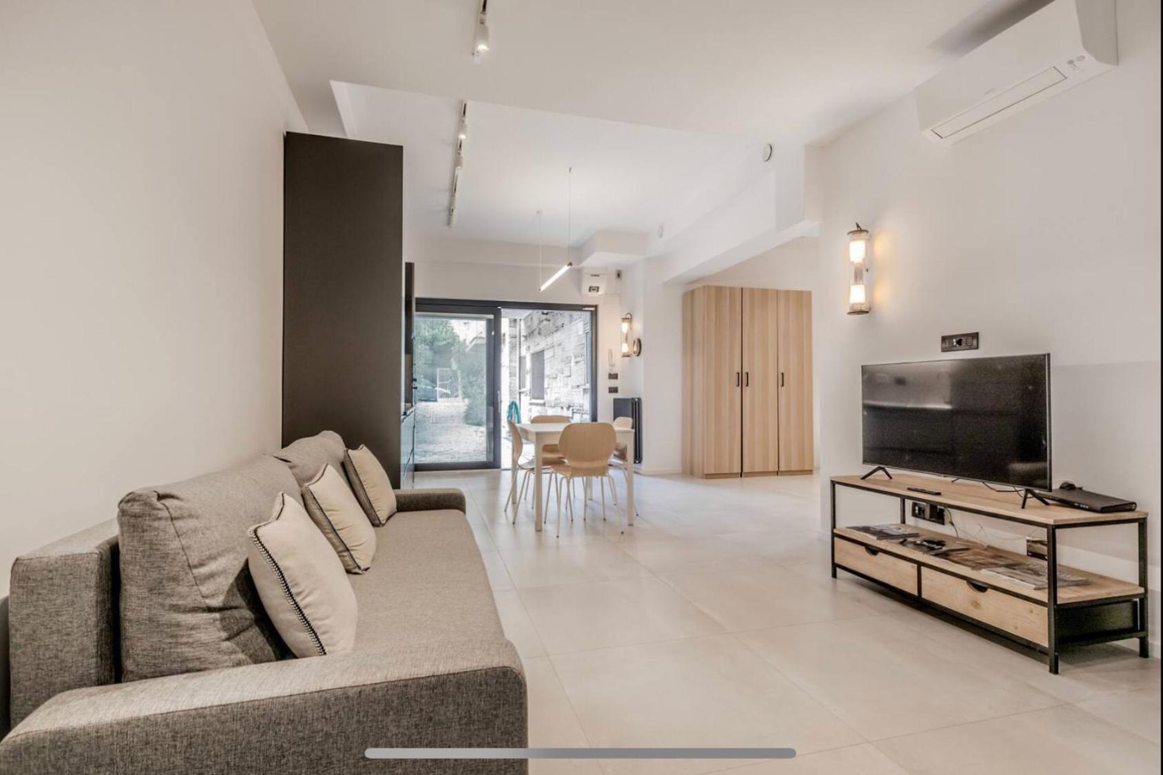 Loft Moderno Vicino Borghese * Rome