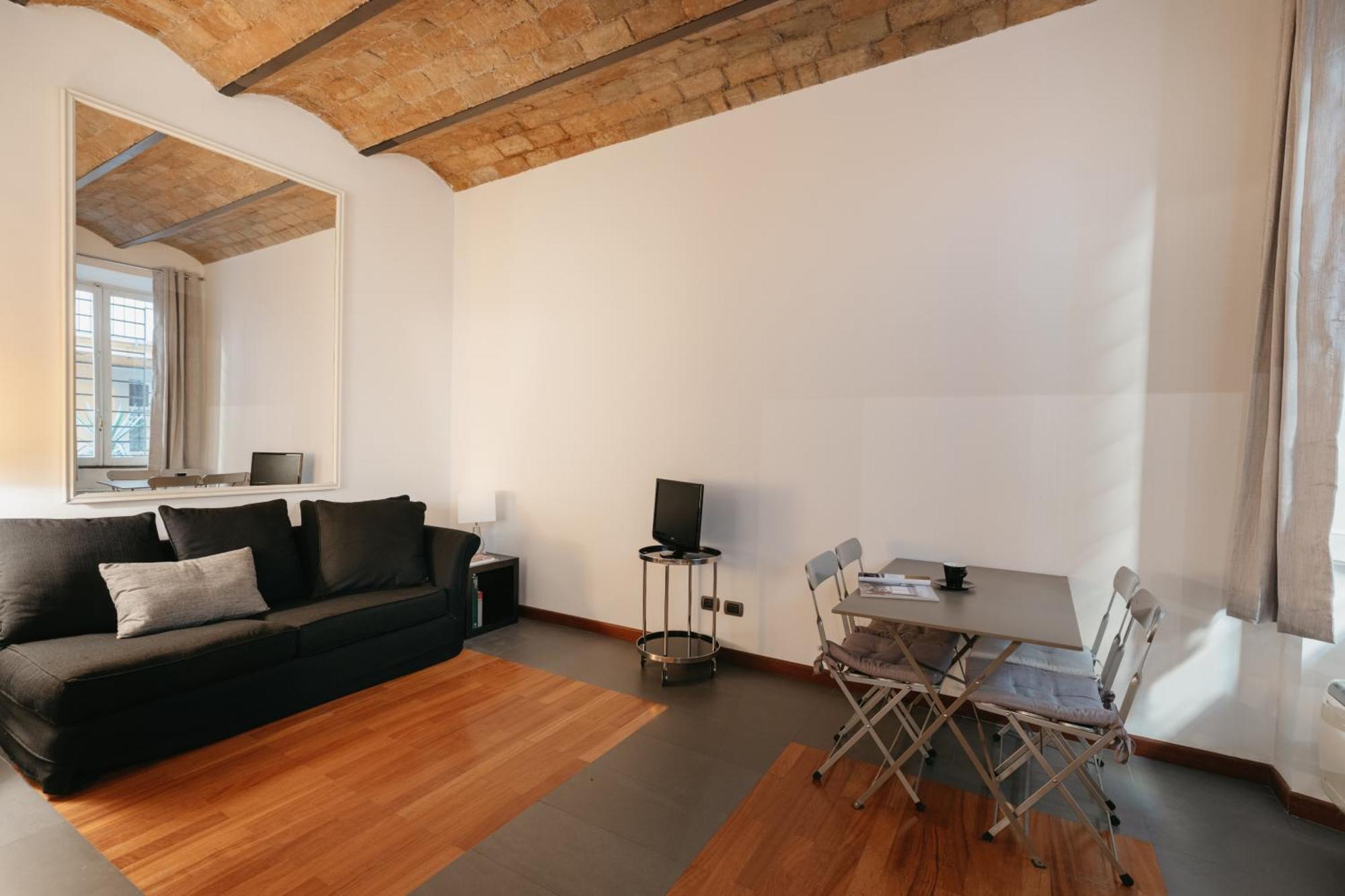 Cappellari 13 Studio * Rome