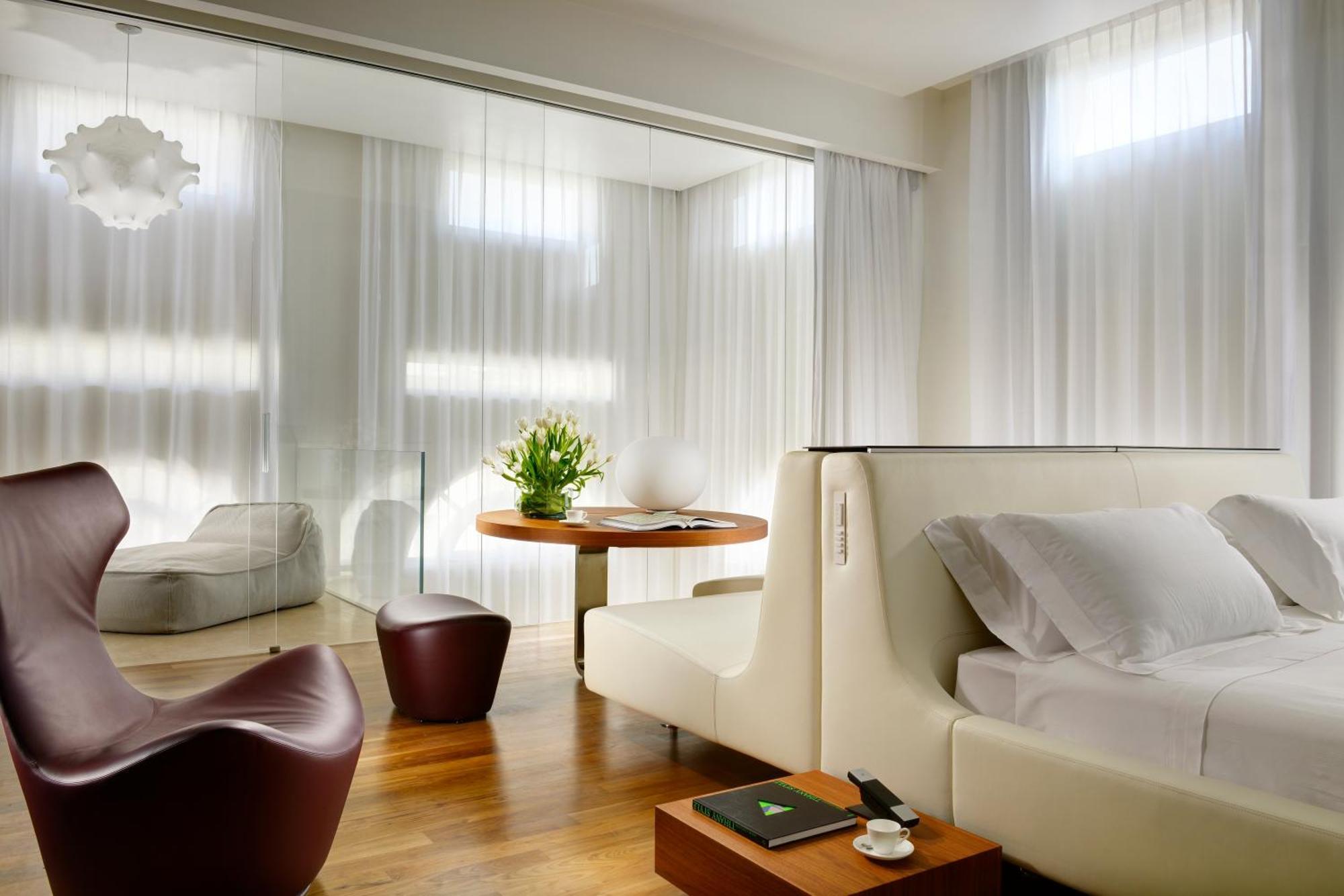 Palazzo Montemartini Rome, A Radisson Collection Rome