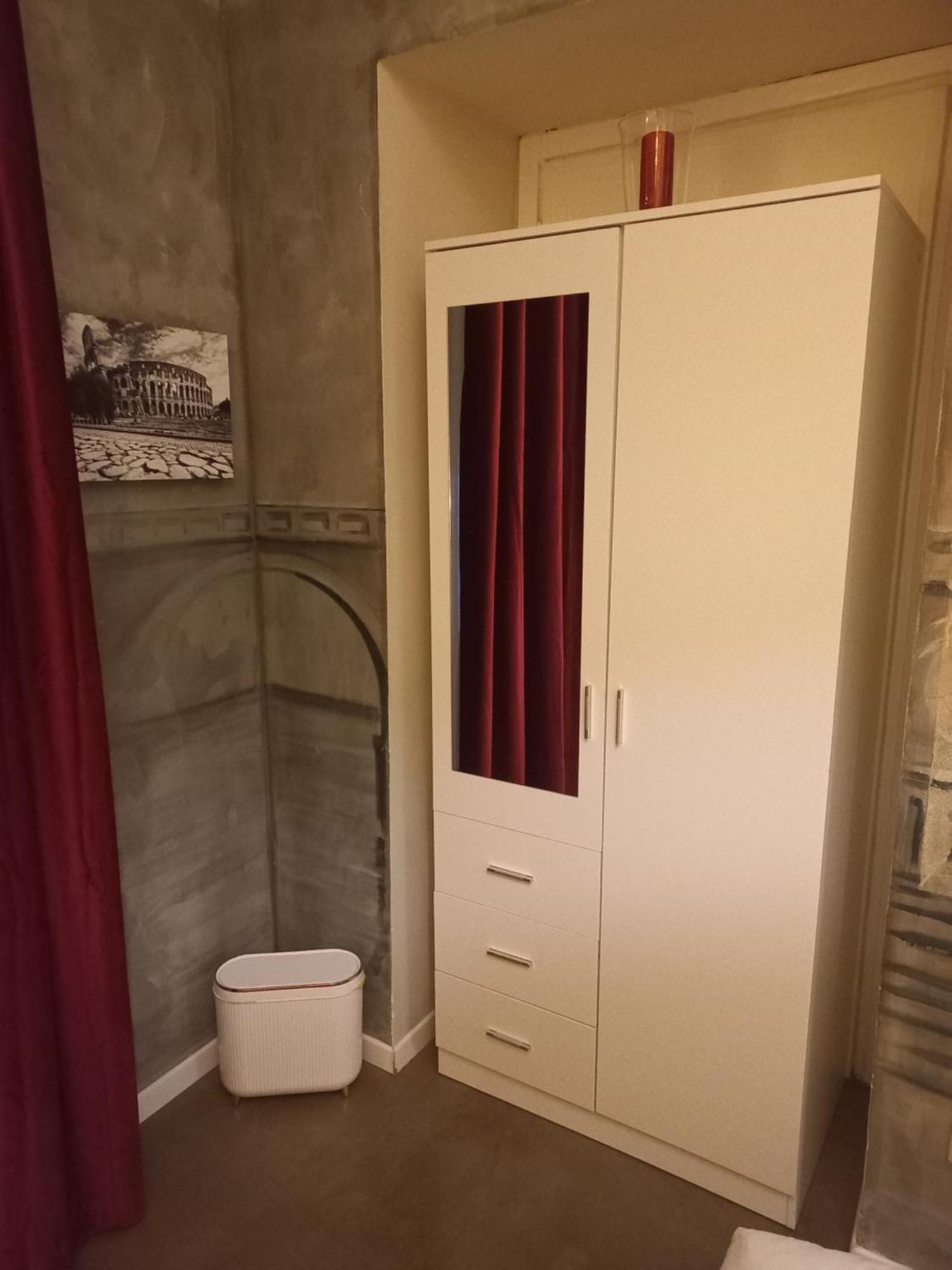 Stefano House Vaticano