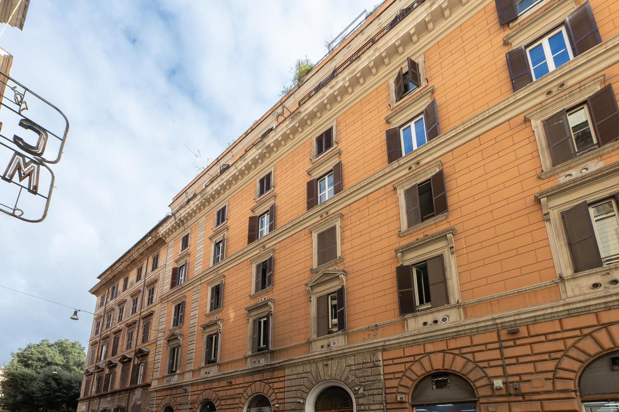 Iron Luxury * Rome