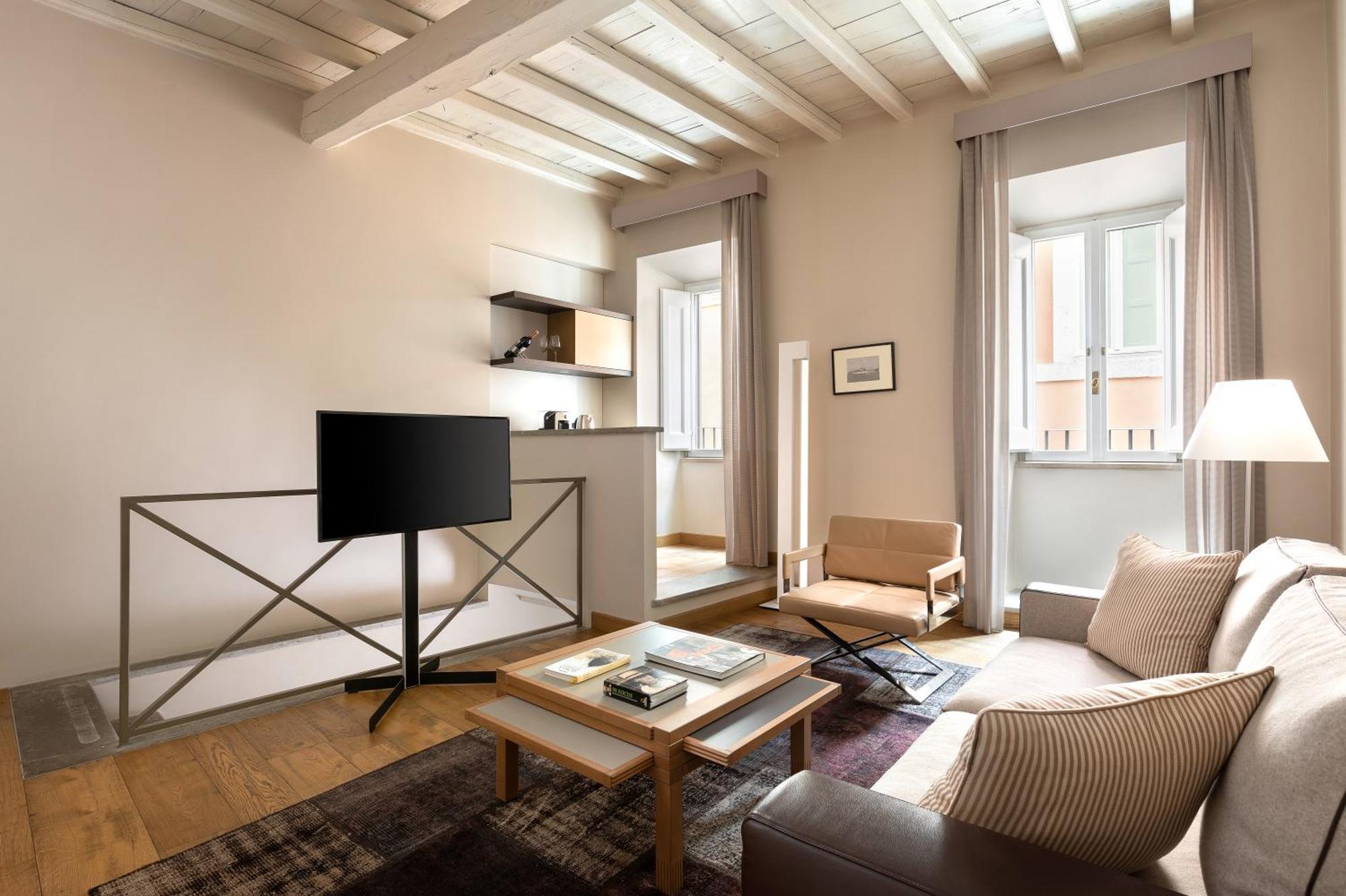 Palazzo Scanderbeg Aparthotel Rome