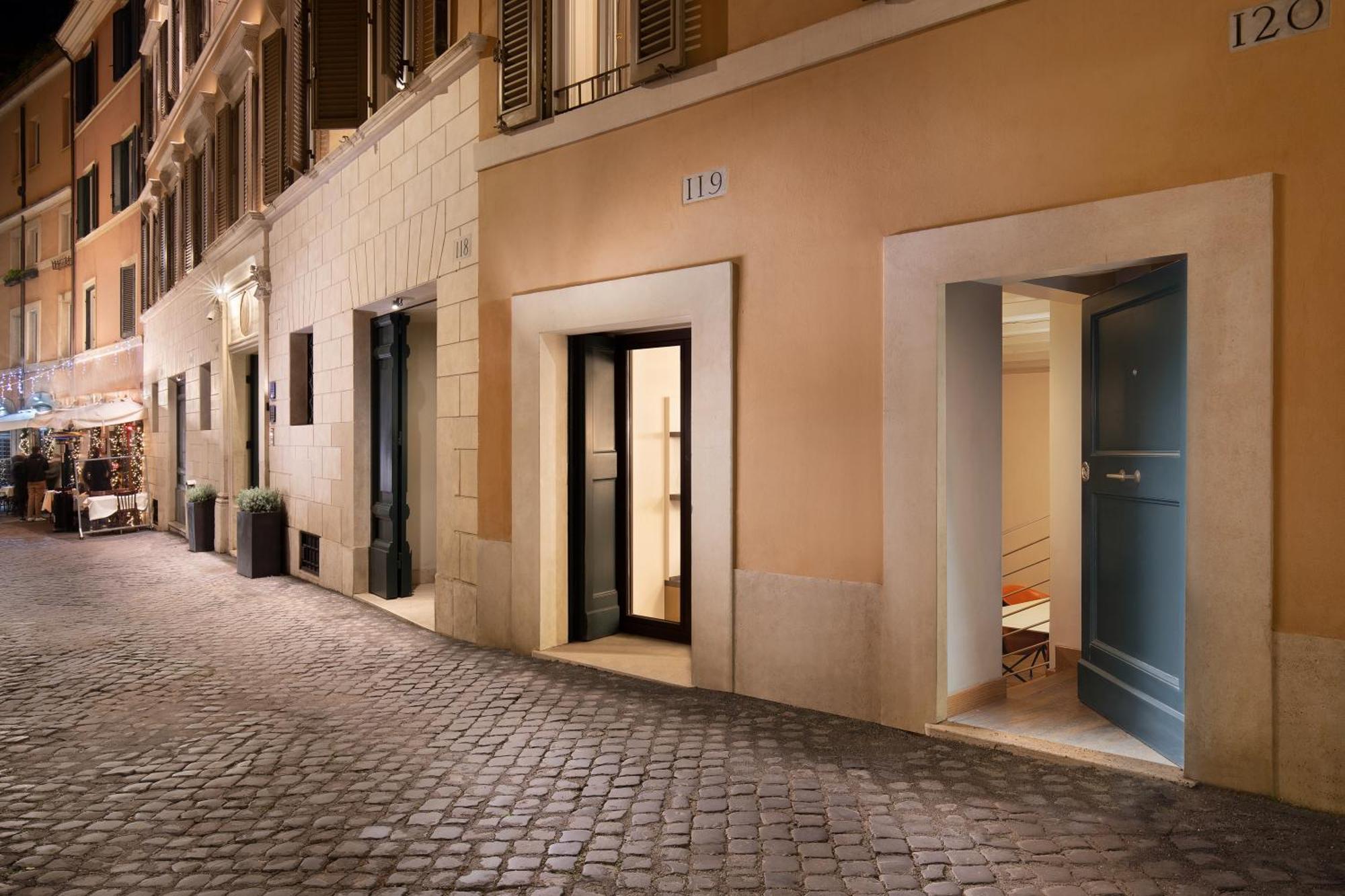 Palazzo Scanderbeg 4* Rome