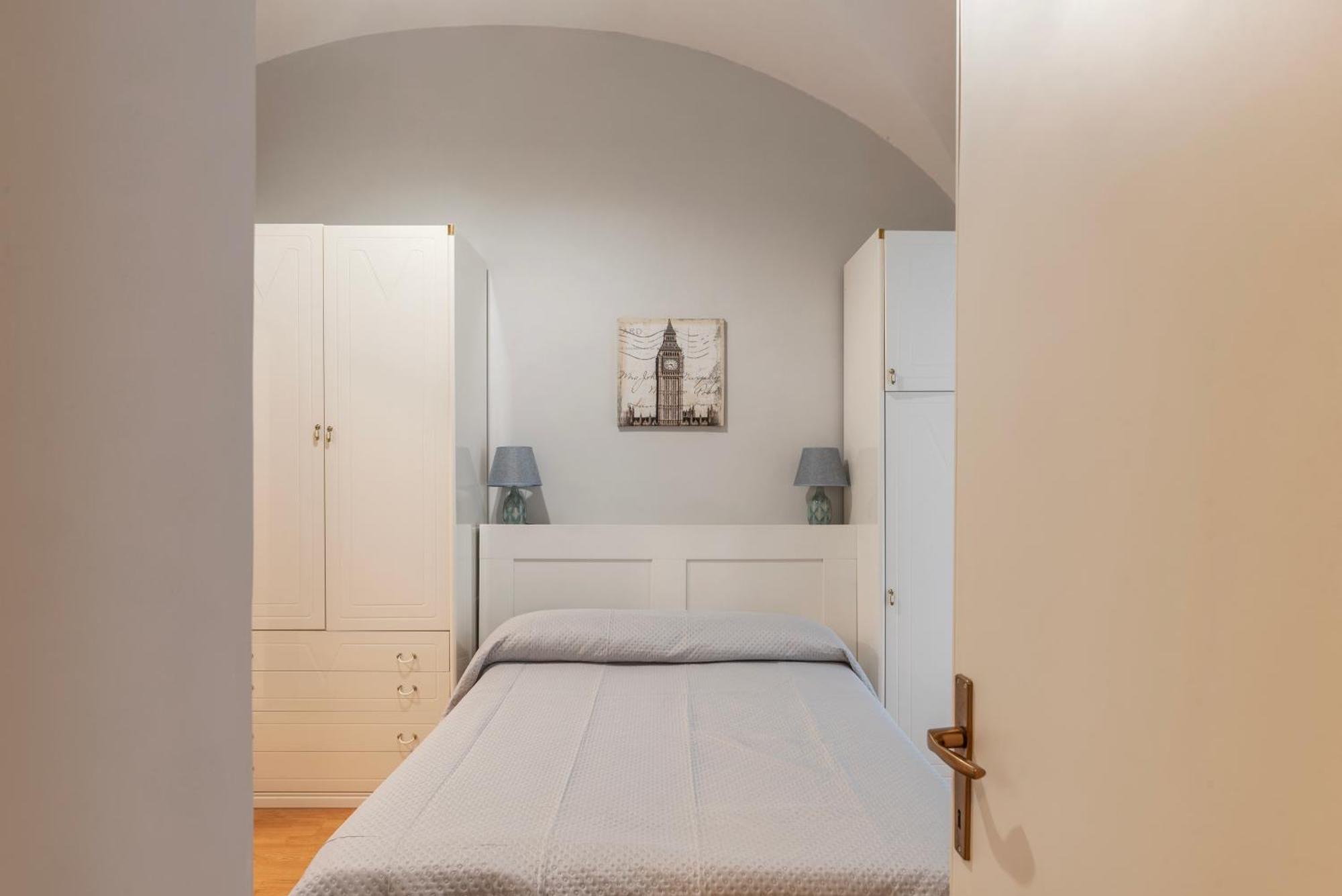 Mm Piramide Apartment