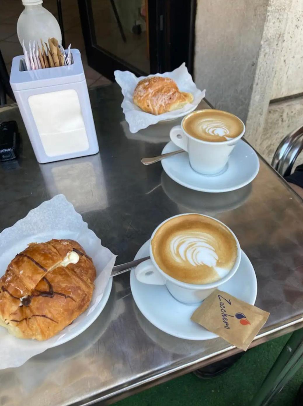 5 Stelle In Piazza Asti - Re Di -