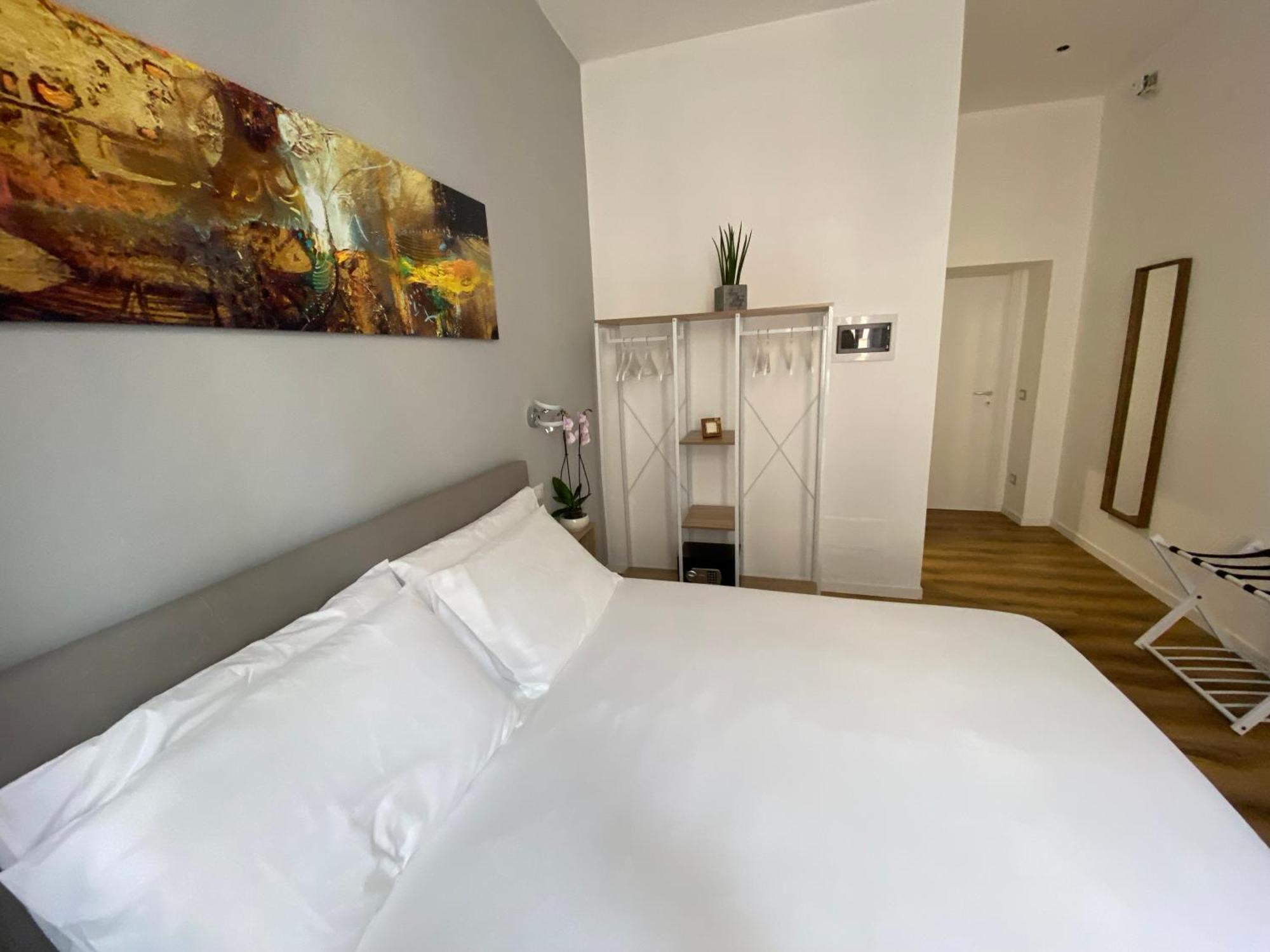 Belltower Elegans Guest house Rome