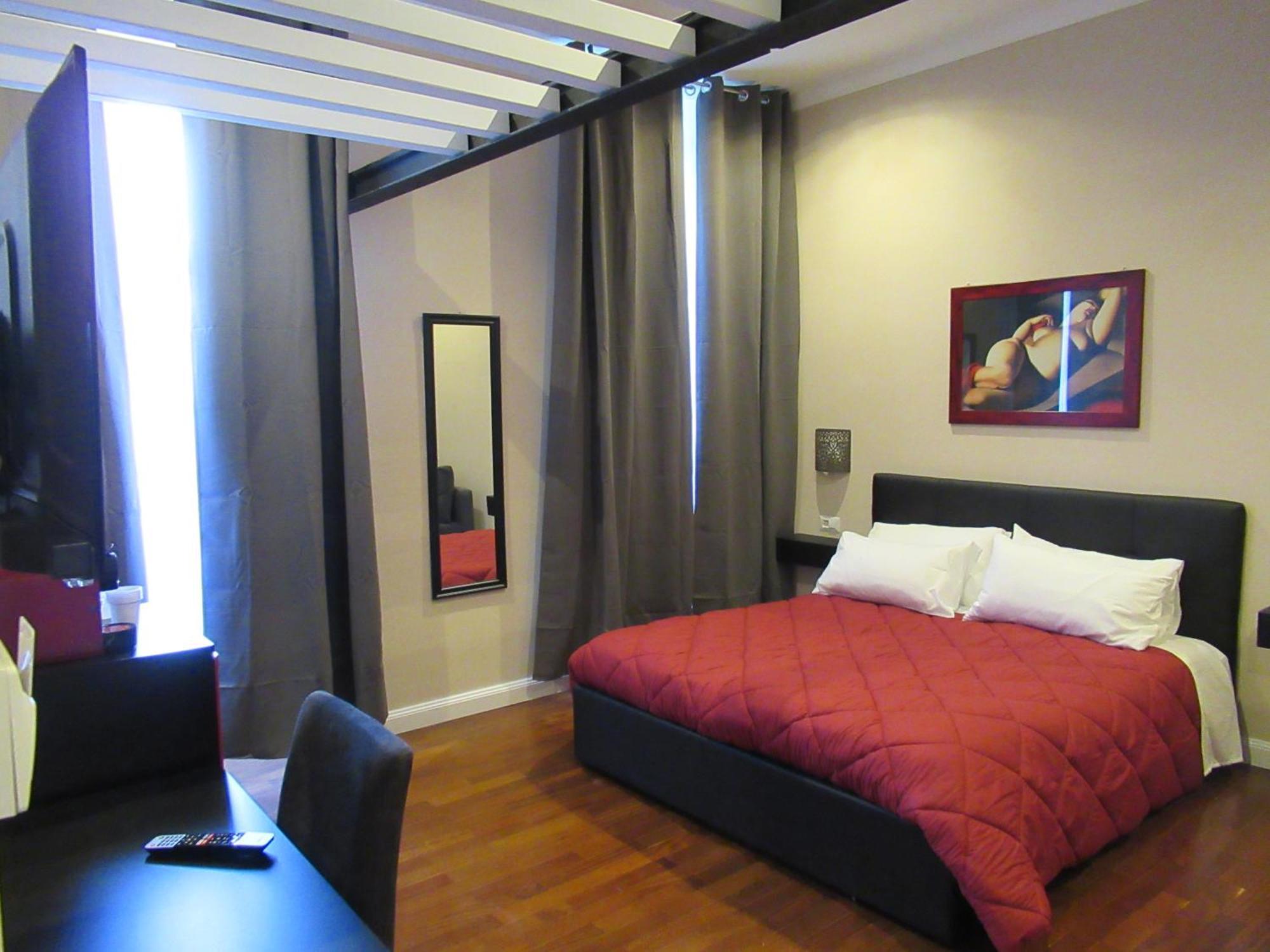 Imperial Forum Relais *