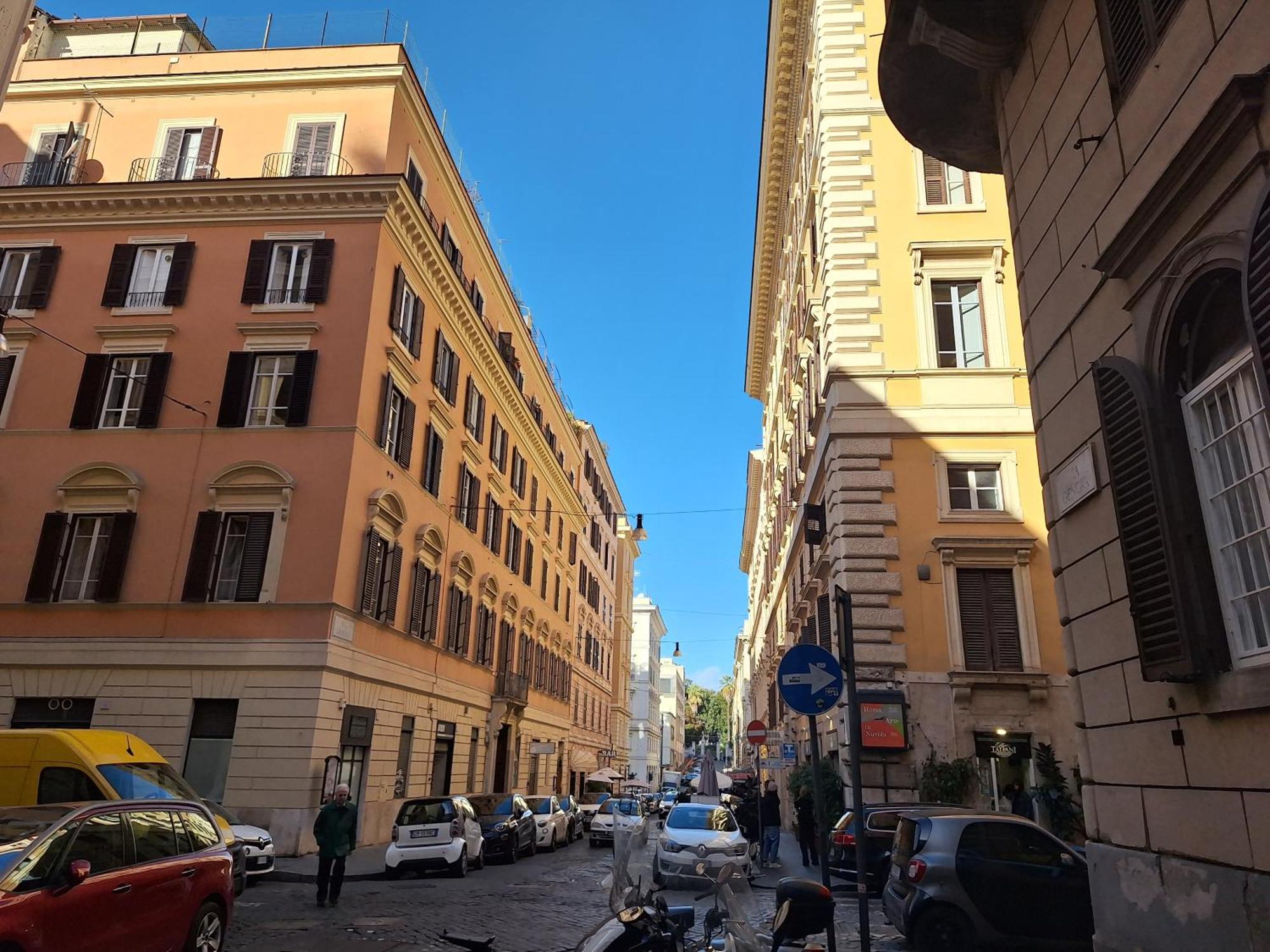Via Genova *