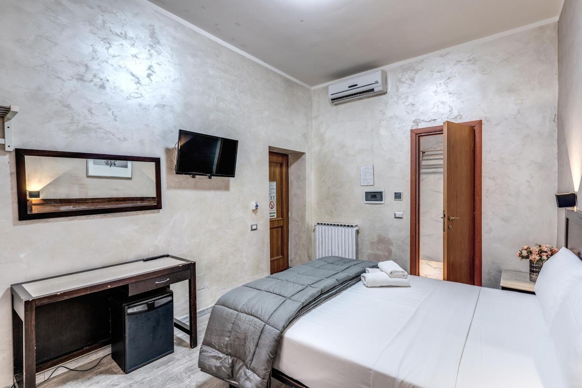 Hotel Family House