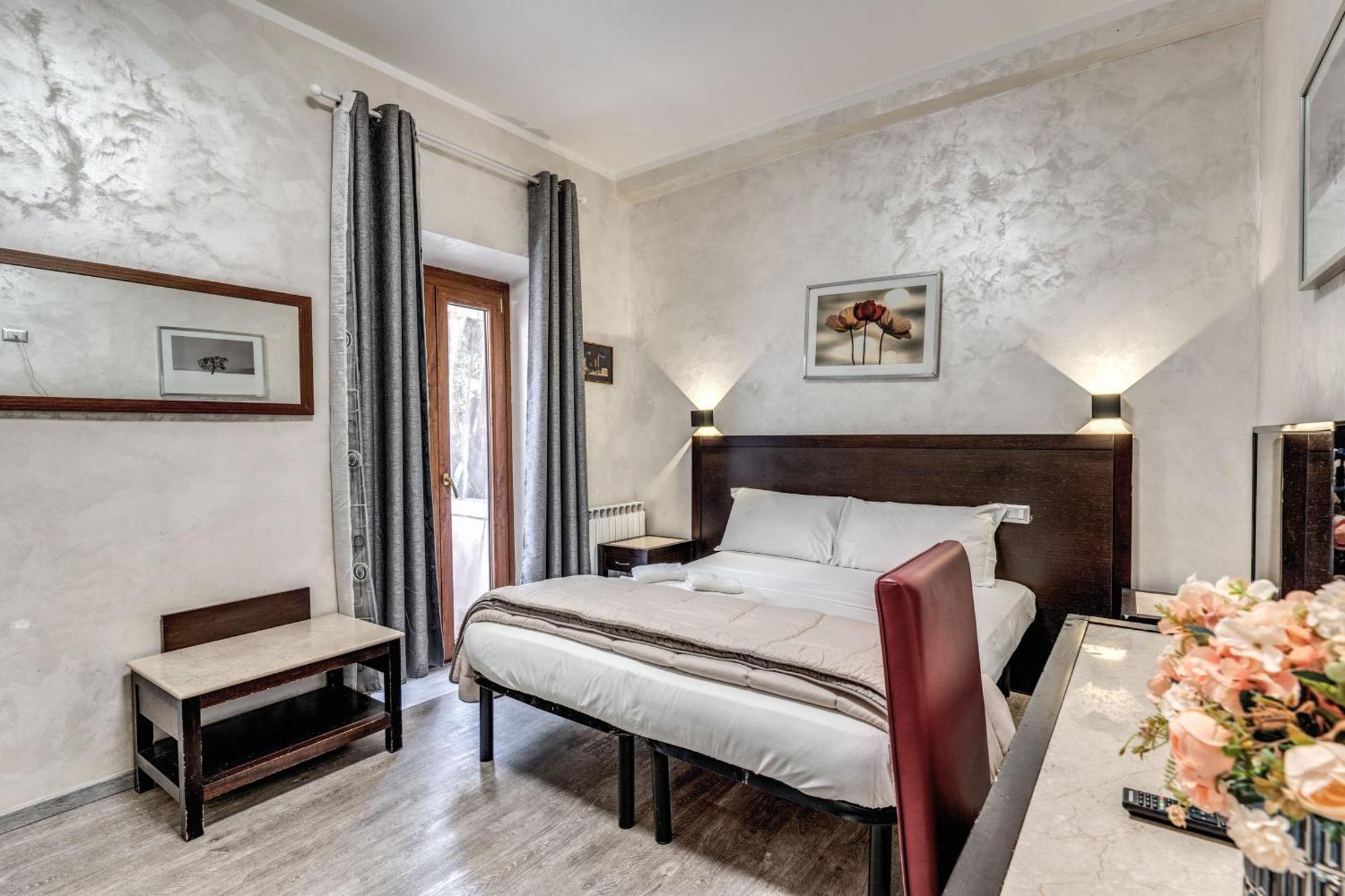 Family House Hotel *