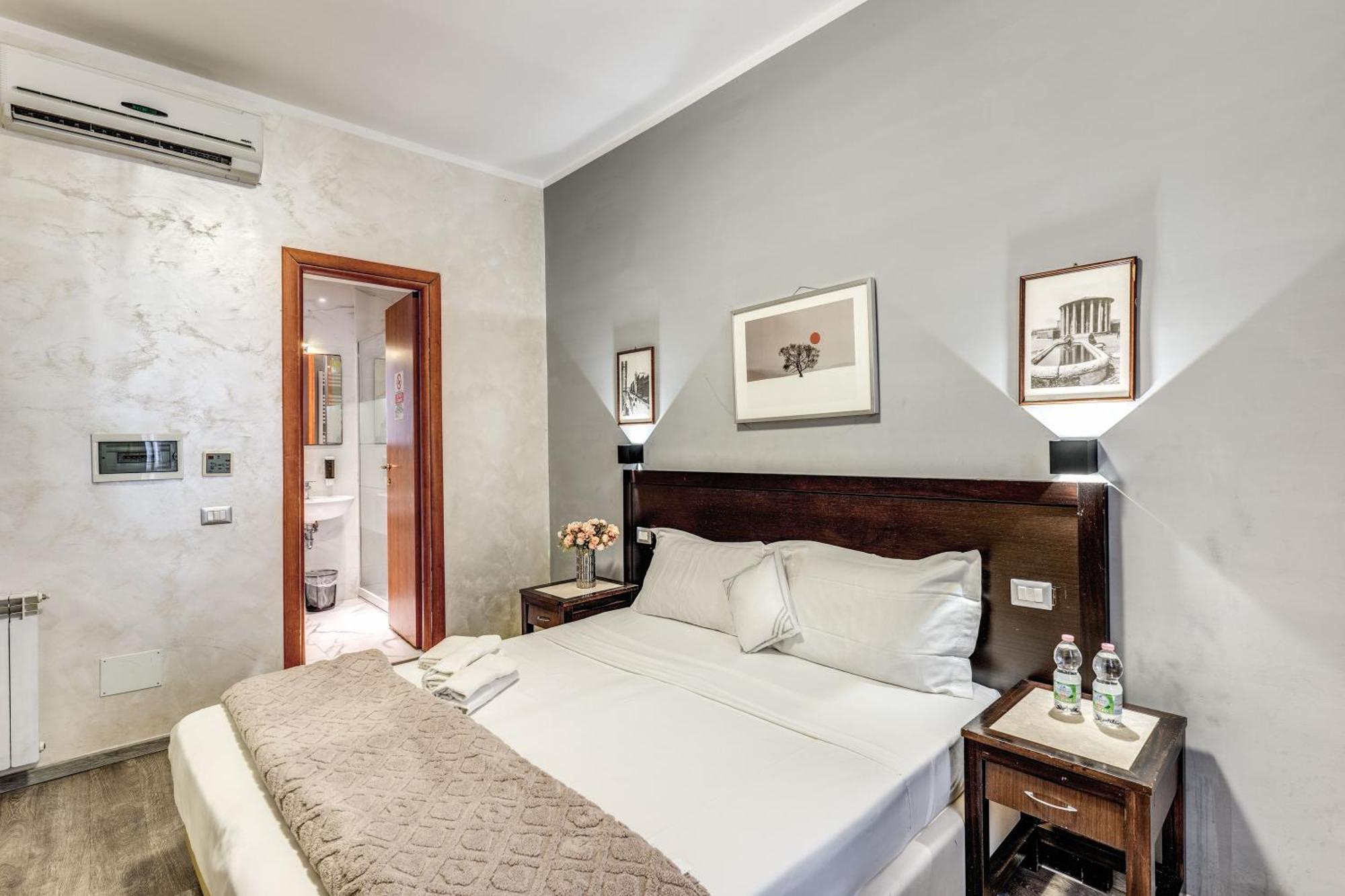 Hotel Family House