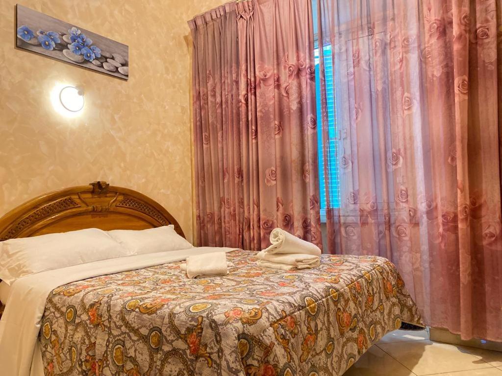 Roma Guest House Affittacamere *