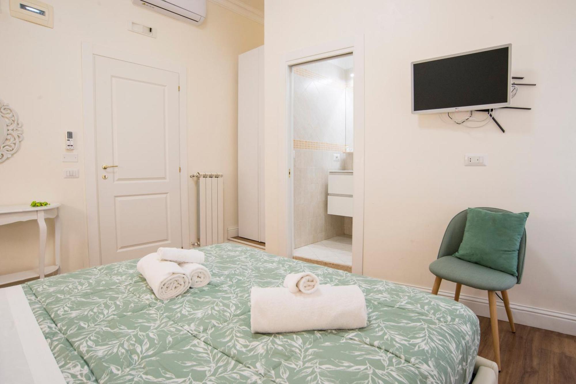 Francy Guest house *