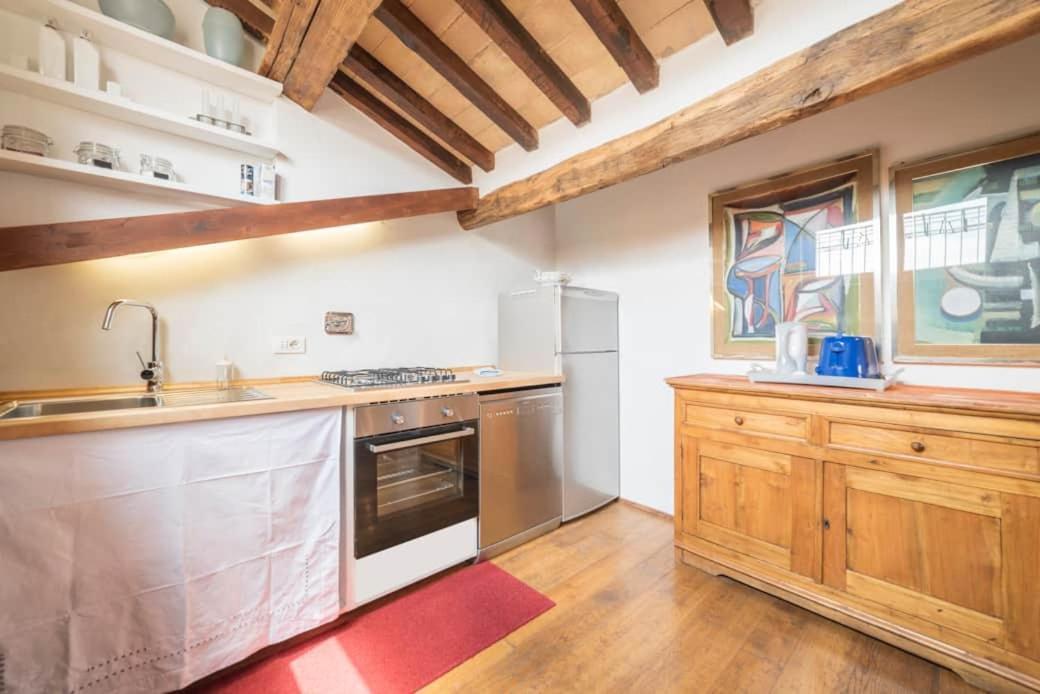 Pantheon Charming Penthouse