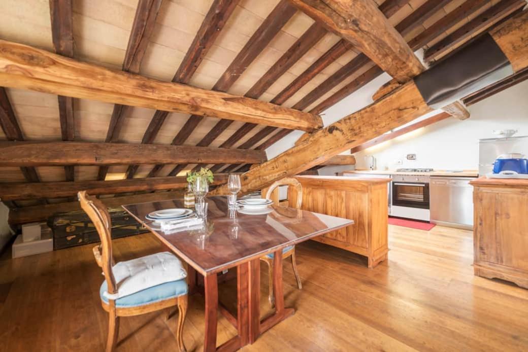 Pantheon Charming Penthouse Appartamento *