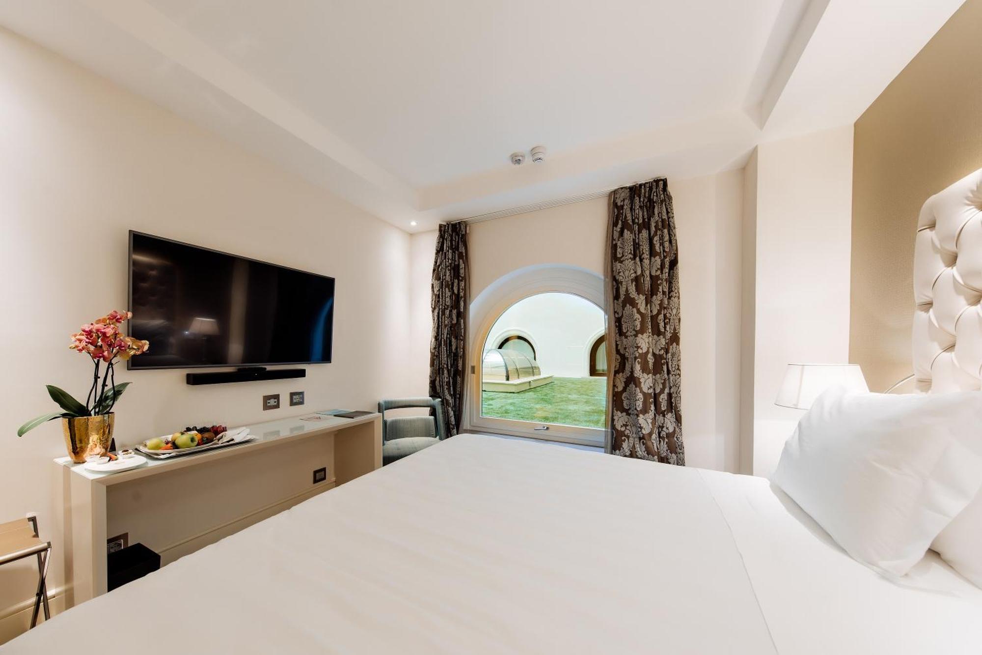 Hotel Aleph Hotel, Curio Collection By Hilton Rome