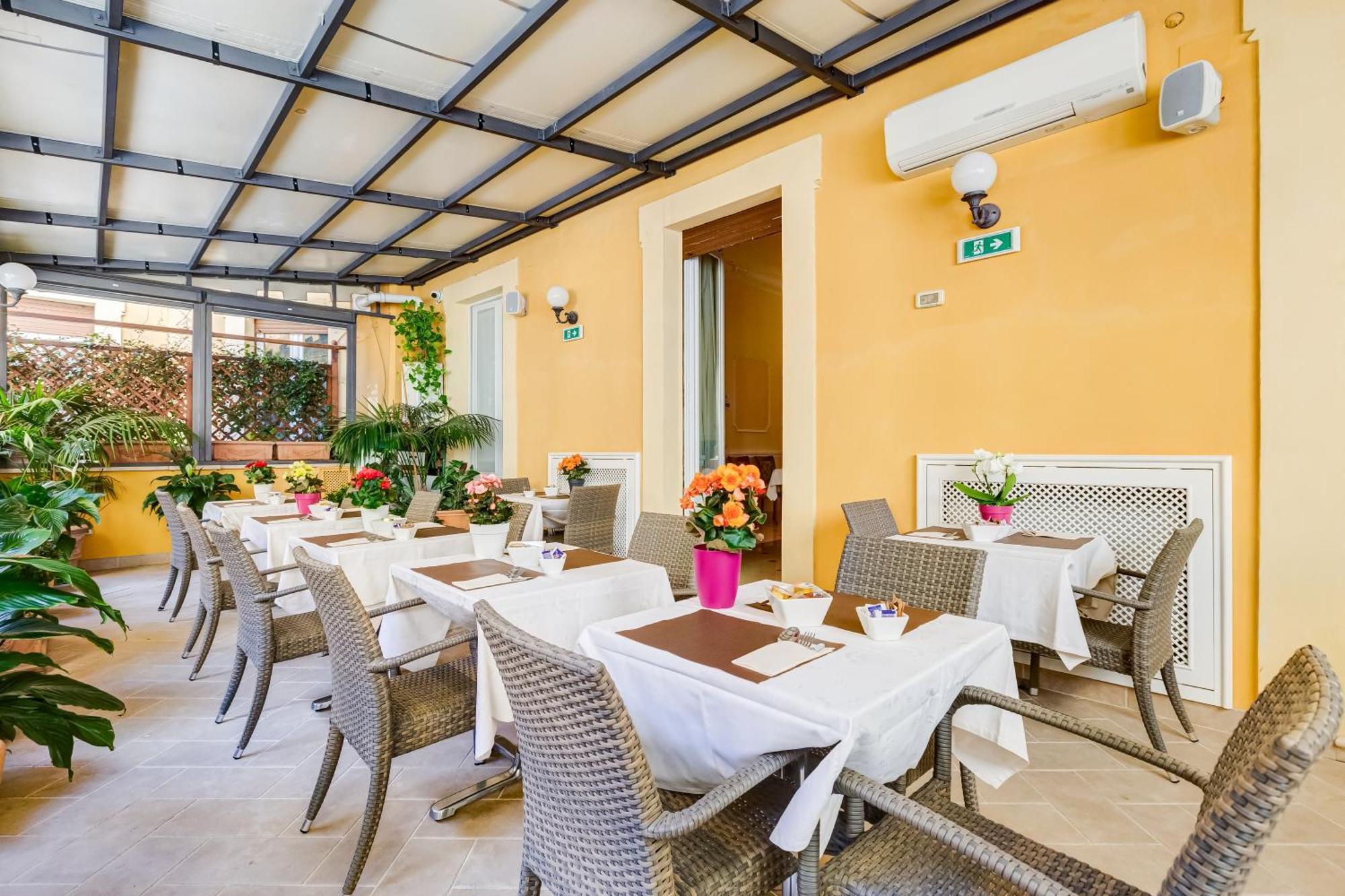Hotel Cellini 3* Rome