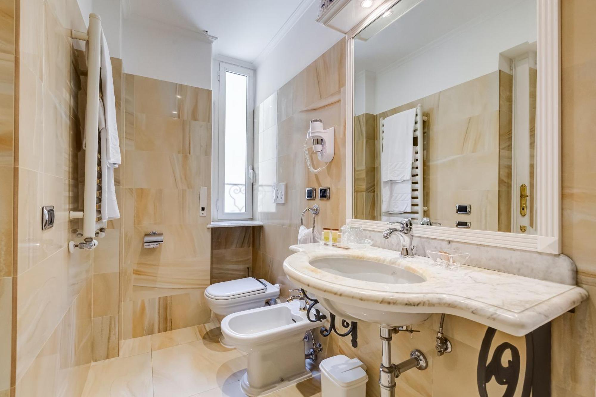 Hotel Cellini 3*
