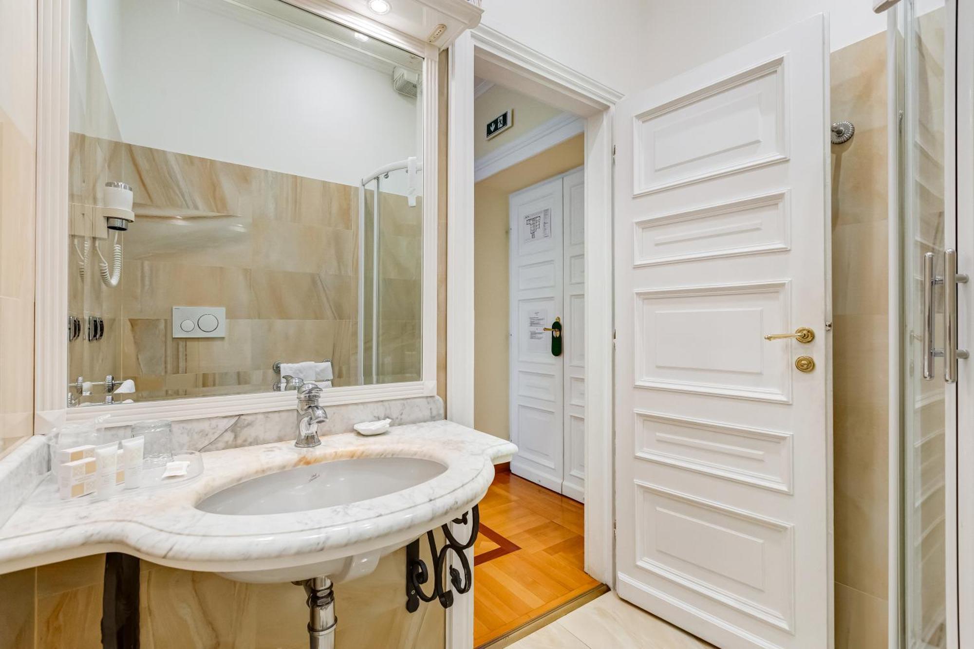 Hotel Cellini Hotel Rome
