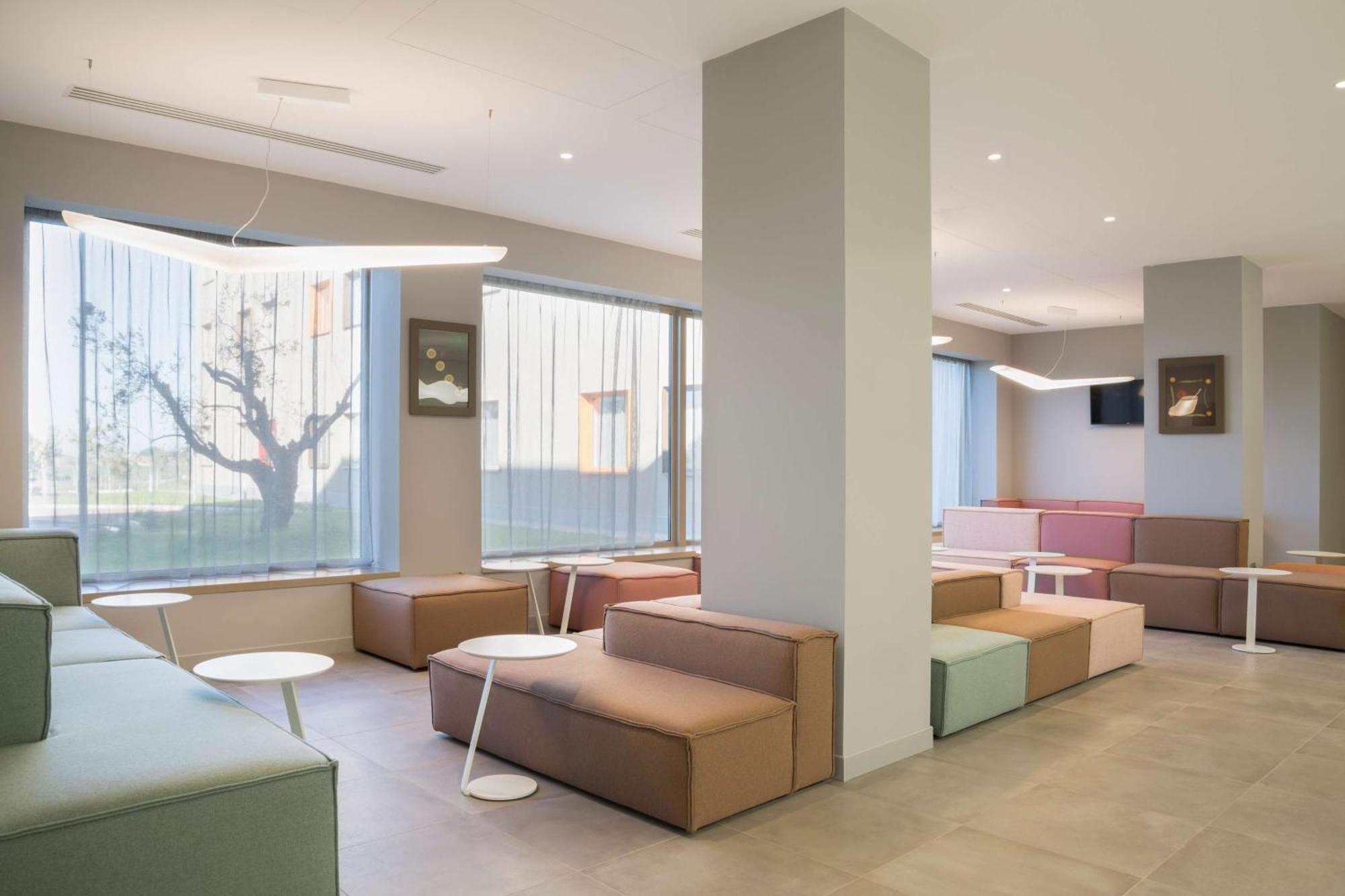 Hotel Hampton By Hilton East
