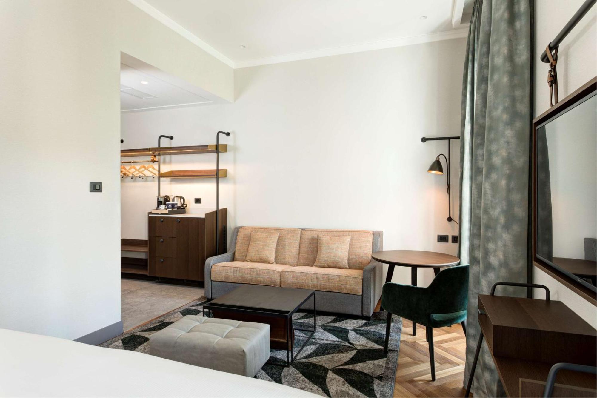 Hotel Doubletree By Hilton Monti 4*