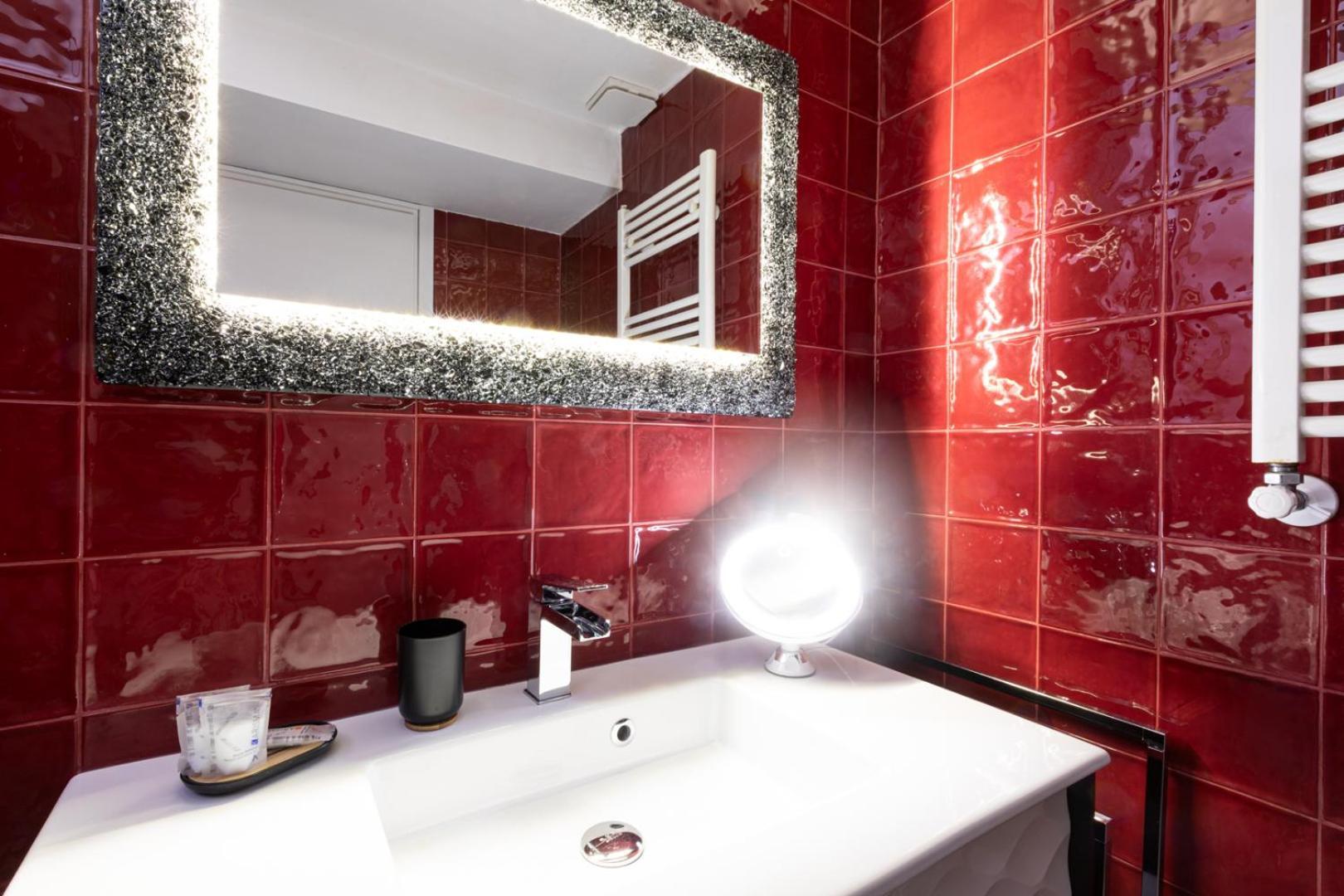 Red Heart In Trastevere - Collection Roma