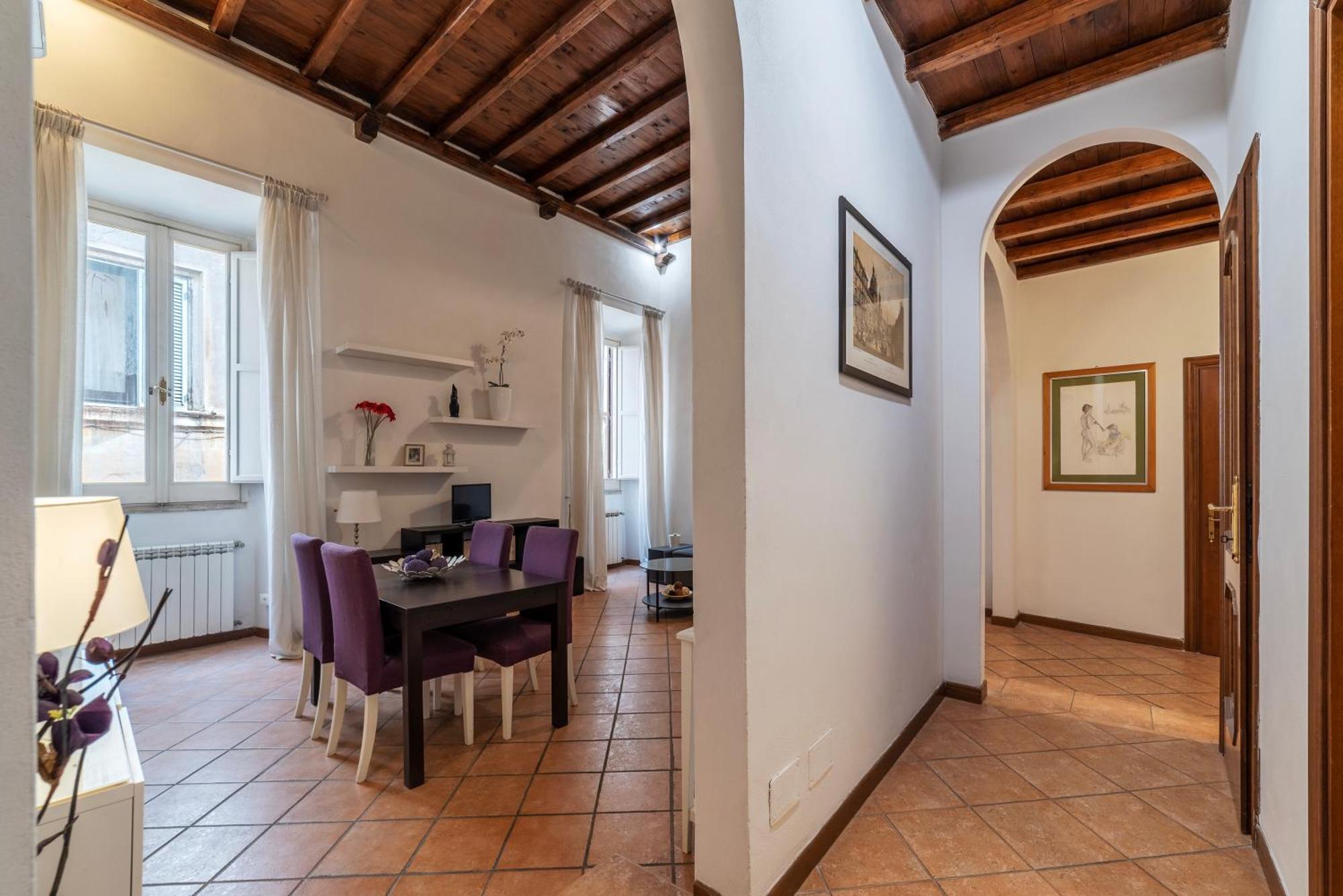 Pantheon Charming Apartment