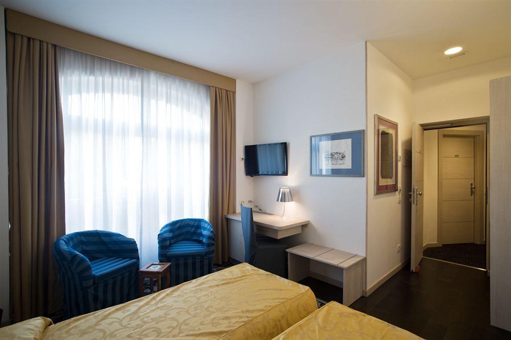 Appia 442 Hotel