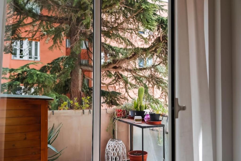 Ophelia Apartment